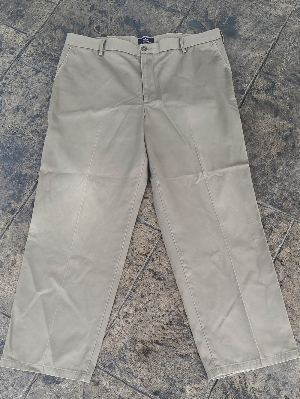 Dockers Signature Mens 40 x 32 Khaki Straight Leg Chinos Dress Pants